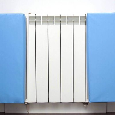 Protection en mousse pour radiateur en angle droit crèches et écoles